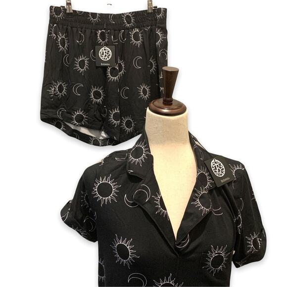 New Bobeau brushed 2 piece printed short set. Size M medium. - Picture 7 of 13